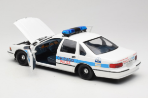 Chevrolet Caprice Chicago Police UT Models 1:18 180142096 Métal Moulé — image 5 sur 8
