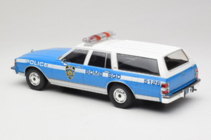 Chevrolet Caprice Estate Wagon NYPD MCG 1:18 MCG18477 Métal Moulé — image 5 sur 6