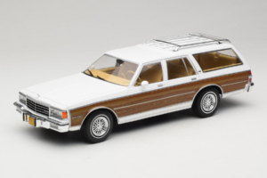 Chevrolet Caprice Estate Wagon Blanc MCG 1:18 MCG18475 Métal Moulé