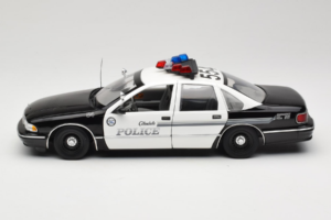 Chevrolet Caprice Glendale Police UT Models 1:18 21026 Métal Moulé — image 4 sur 8