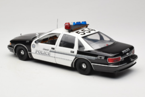 Chevrolet Caprice Glendale Police UT Models 1:18 21026 Métal Moulé — image 7 sur 8