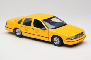 Chevrolet Caprice Taxi NYC UT Models 1:18 180142095-O1 Métal Moulé — image 6 sur 8