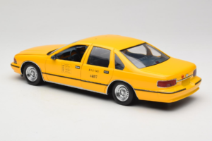 Chevrolet Caprice Taxi NYC UT Models 1:18 180142095-O1 Métal Moulé — image 7 sur 8
