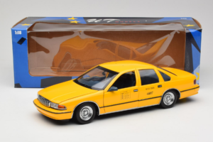 Chevrolet Caprice Taxi NYC UT Models 1:18 180142095-O1 Métal Moulé — image 8 sur 8