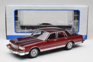 Chevrolet Caprice Rouge Métallique MCG 1:18 MCG18361 Métal Moulé — image 6 sur 6