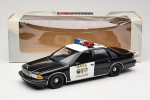 Chevrolet Caprice Californie Police UT Models 1:18 180142098 Métal Moulé — image 8 sur 8
