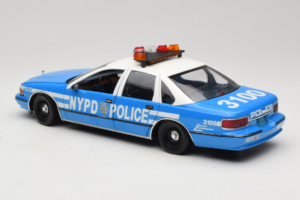Chevrolet Caprice New York Police UT Models 1:18 180142097 Métal Moulé — image 5 sur 8