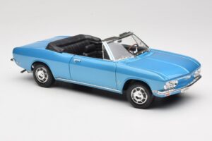 Chevrolet Corvair Monza Cabriolet Bleu Road Signature 1:18 92498 Métal Moulé — image 6 sur 8