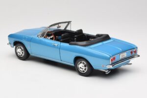 Chevrolet Corvair Monza Cabriolet Bleu Road Signature 1:18 92498 Métal Moulé — image 7 sur 8