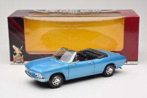 Chevrolet Corvair Monza Cabriolet Bleu Road Signature 1:18 92498 Métal Moulé — image 8 sur 8