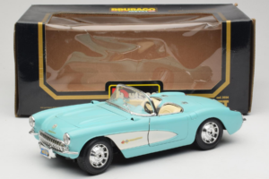 Chevrolet Corvette C1 Bleu & Blanc Bburago 1:18 3024-M2 Métal Moulé — image 8 sur 8