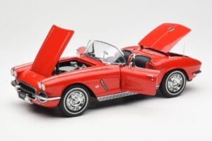 Chevrolet Corvette C1 Cabriolet Roman Rouge AUTOart 1:18 71102 Métal Moulé — image 2 sur 8