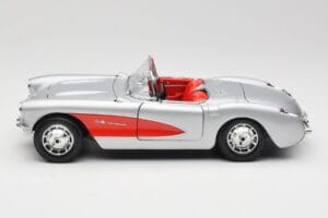 Chevrolet Corvette C1 Argent Bburago 1:18 3034 Métal Moulé — image 4 sur 8