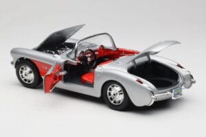 Chevrolet Corvette C1 Argent Bburago 1:18 3034 Métal Moulé — image 5 sur 8
