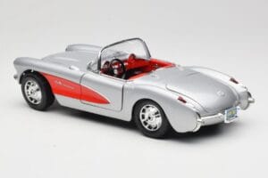 Chevrolet Corvette C1 Argent Bburago 1:18 3034 Métal Moulé — image 7 sur 8