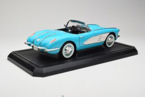 Chevrolet Corvette C1 Hard Top Bleu Solido 1:12 1202-M1 Métal Moulé — image 3 sur 8