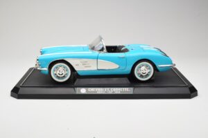 Chevrolet Corvette C1 Hard Top Bleu Solido 1:12 1202-M1 Métal Moulé — image 4 sur 8