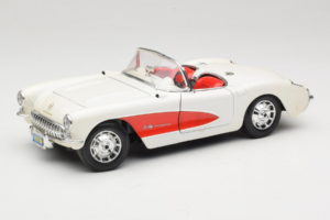 Chevrolet Corvette C1 Blanc & Rouge Bburago 1:18 3024-M3 Métal Moulé