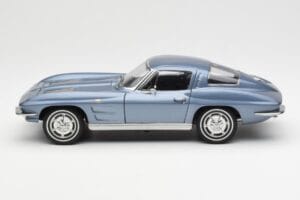 Chevrolet Corvette C2 Gris Bleu Métallique AUTOart 1:18 71182 Métal Moulé — image 4 sur 8