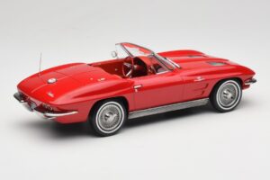 Chevrolet Corvette C2 Sting Ray Cabriolet Riverside Red Norev 1:18 189056 Métal Moulé — image 2 sur 6