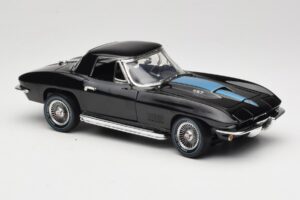 Chevrolet Corvette C2 Noir American Muscle 1:18 AMM1099/06 Métal Moulé — image 6 sur 8