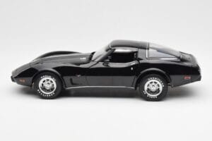 Chevrolet Corvette C3 Noir UT Models 1:18 21071 Métal Moulé — image 4 sur 8