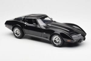 Chevrolet Corvette C3 Noir UT Models 1:18 21071 Métal Moulé — image 6 sur 8