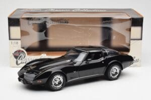 Chevrolet Corvette C3 Noir UT Models 1:18 21071 Métal Moulé — image 8 sur 8
