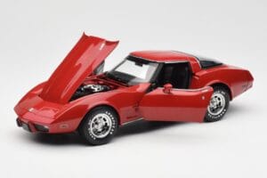 Chevrolet Corvette C3 Rouge UT Models 1:18 21073 Métal Moulé — image 2 sur 8