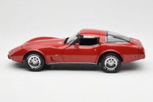 Chevrolet Corvette C3 Rouge UT Models 1:18 21073 Métal Moulé — image 4 sur 8