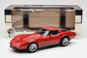 Chevrolet Corvette C3 Rouge UT Models 1:18 21073 Métal Moulé — image 8 sur 8