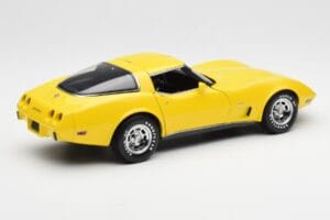Chevrolet Corvette C3 Jaune UT Models 1:18 21074 Métal Moulé — image 3 sur 8