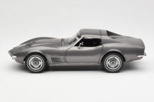 Chevrolet Corvette C3 Spider Laguna Gris Métallique AUTOart 1:18 71173 Métal Moulé — image 4 sur 8