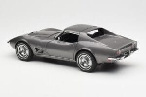 Chevrolet Corvette C3 Spider Laguna Gris Métallique AUTOart 1:18 71173 Métal Moulé — image 7 sur 8