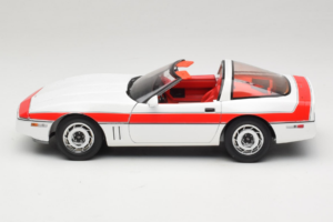 Chevrolet Corvette C4 A-Team Blanc GreenLight 1:18 13532 Métal Moulé — image 4 sur 8