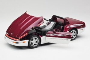 Chevrolet Corvette C4 Indy 500 Pace Car Maisto 1:18 56011 Métal Moulé — image 2 sur 8