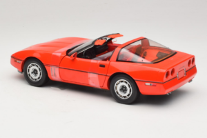 Chevrolet Corvette C4 Larry Sellers Big Lebowski Movie Car GreenLight 1:18 13533 Métal Moulé — image 5 sur 6