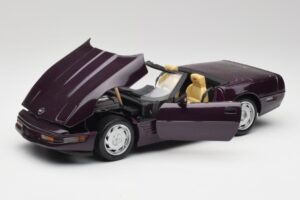 Chevrolet Corvette C4 LT4 Cabriolet Violet Métallisé Maisto 1:18 50277 Métal Moulé — image 2 sur 8