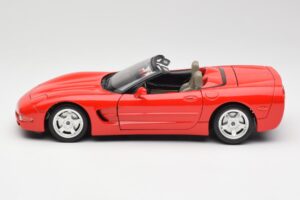 Chevrolet Corvette C5 Cabriolet Rouge Bburago 1:18 3076 Métal Moulé — image 4 sur 8