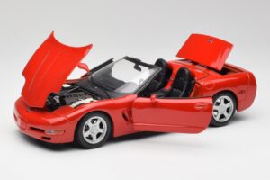 Chevrolet Corvette C5 Cabriolet Torch Rouge Maisto 1:18 50318 Métal Moulé — image 2 sur 8