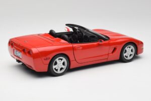 Chevrolet Corvette C5 Cabriolet Torch Rouge Maisto 1:18 50318 Métal Moulé — image 3 sur 8