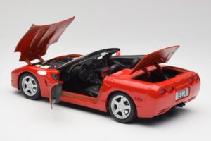 Chevrolet Corvette C5 Cabriolet Torch Rouge Maisto 1:18 50318 Métal Moulé — image 5 sur 8