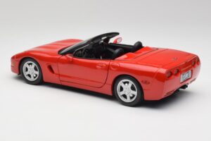 Chevrolet Corvette C5 Cabriolet Torch Rouge Maisto 1:18 50318 Métal Moulé — image 7 sur 8