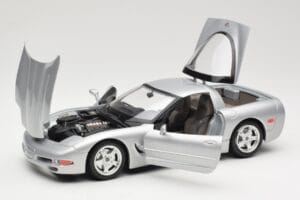 Chevrolet Corvette C5 Argent Bburago 1:18 3056 Métal Moulé — image 2 sur 8
