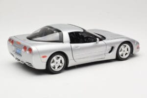 Chevrolet Corvette C5 Argent Bburago 1:18 3056 Métal Moulé — image 3 sur 8