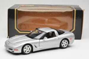 Chevrolet Corvette C5 Argent Bburago 1:18 3056 Métal Moulé — image 8 sur 8