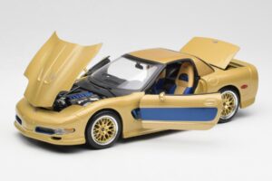 Chevrolet Corvette C5 Guldstrand Signature Edition Or Maisto 1:18 31657 Métal Moulé — image 2 sur 8