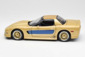 Chevrolet Corvette C5 Guldstrand Signature Edition Or Maisto 1:18 31657 Métal Moulé — image 4 sur 8