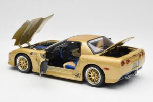 Chevrolet Corvette C5 Guldstrand Signature Edition Or Maisto 1:18 31657 Métal Moulé — image 5 sur 8