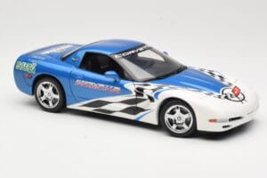 Chevrolet Corvette C5 Pace Car Rolex 24 at Daytona 1999 UT Models 1:18 39944 Métal Moulé — image 6 sur 8
